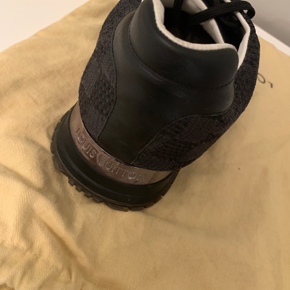 Authentic Louis vuitton shoes for sale - Picture 3 of 3